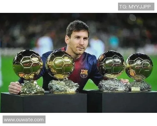 全球足球十大传奇球星名单解析及他们的非凡成就 全球足球十大传奇球星名单解析及他们的非凡成就